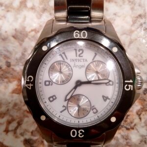 INVICTA Angel Watch